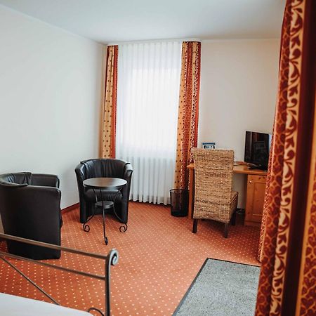 Hotel Am Wallgraben บรีโลน ห้อง รูปภาพ