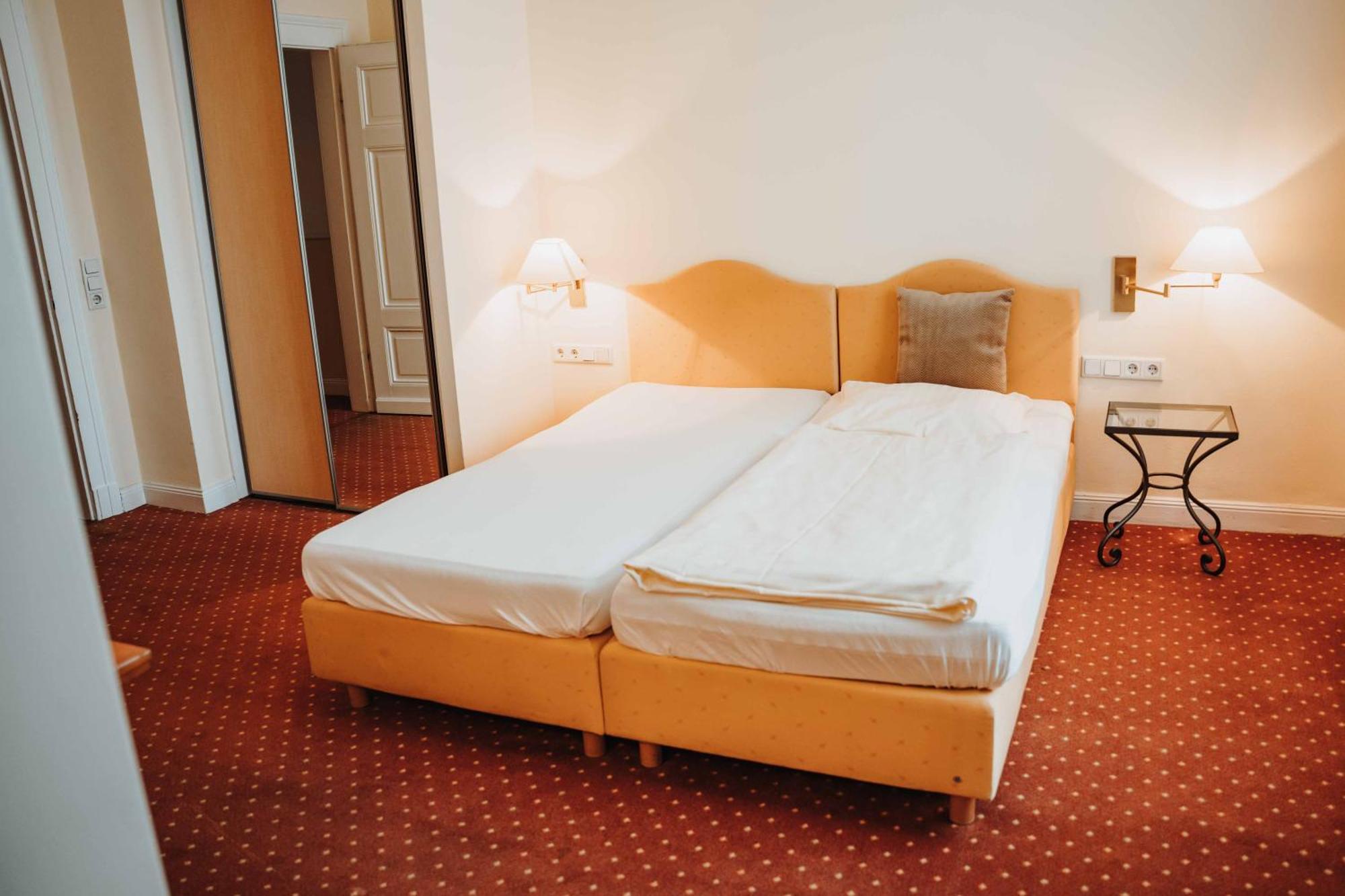 Hotel Am Wallgraben บรีโลน ห้อง รูปภาพ