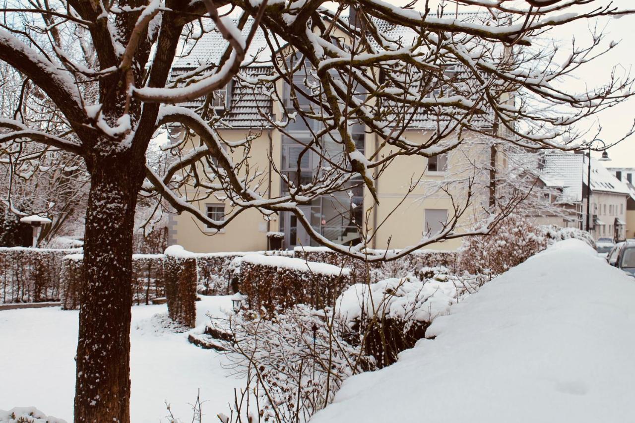 Hotel Am Wallgraben บรีโลน ภายนอก รูปภาพ
