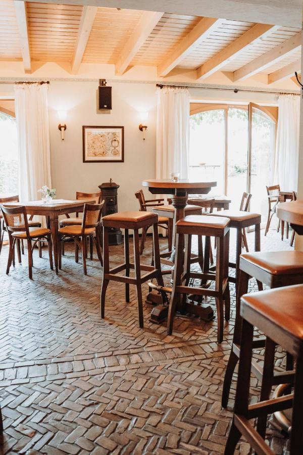 Hotel Am Wallgraben บรีโลน ภายนอก รูปภาพ