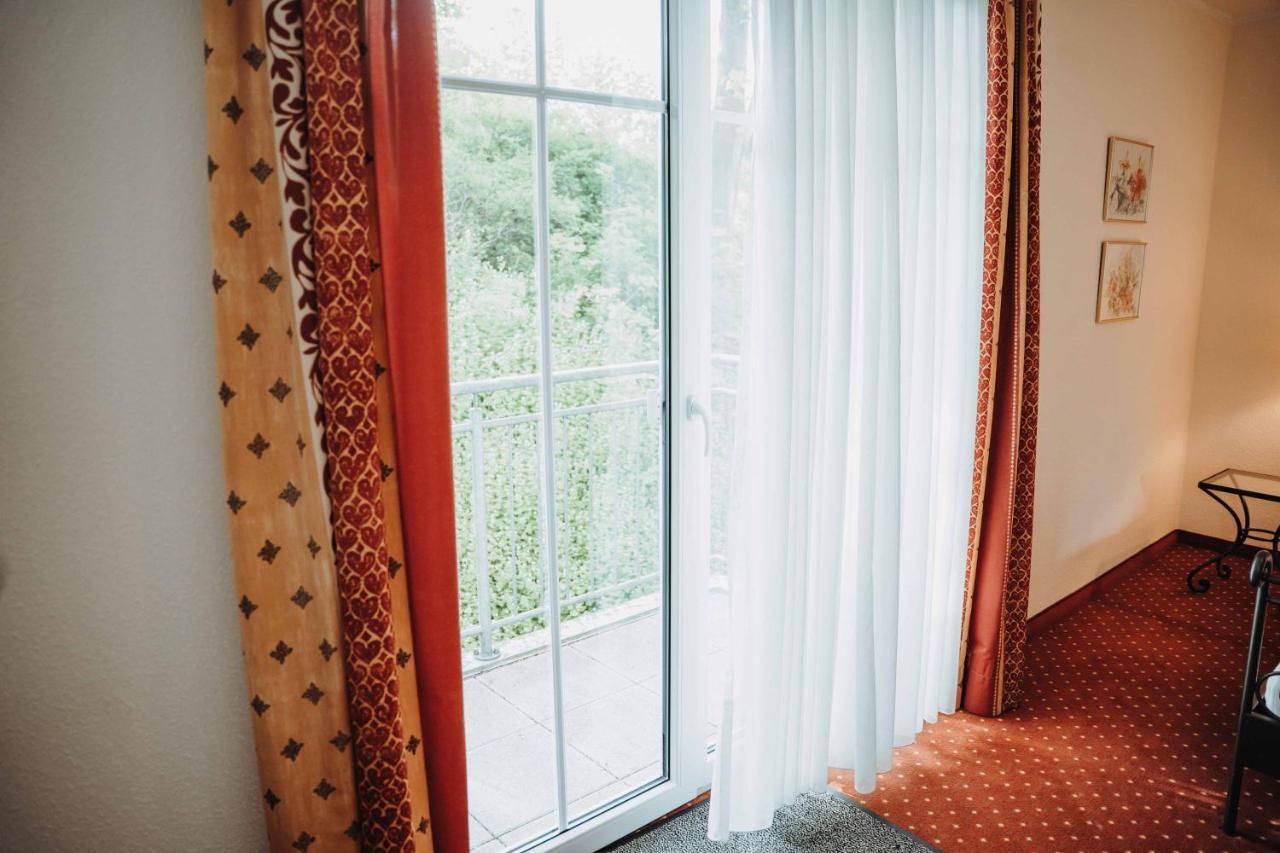 Hotel Am Wallgraben บรีโลน ภายนอก รูปภาพ